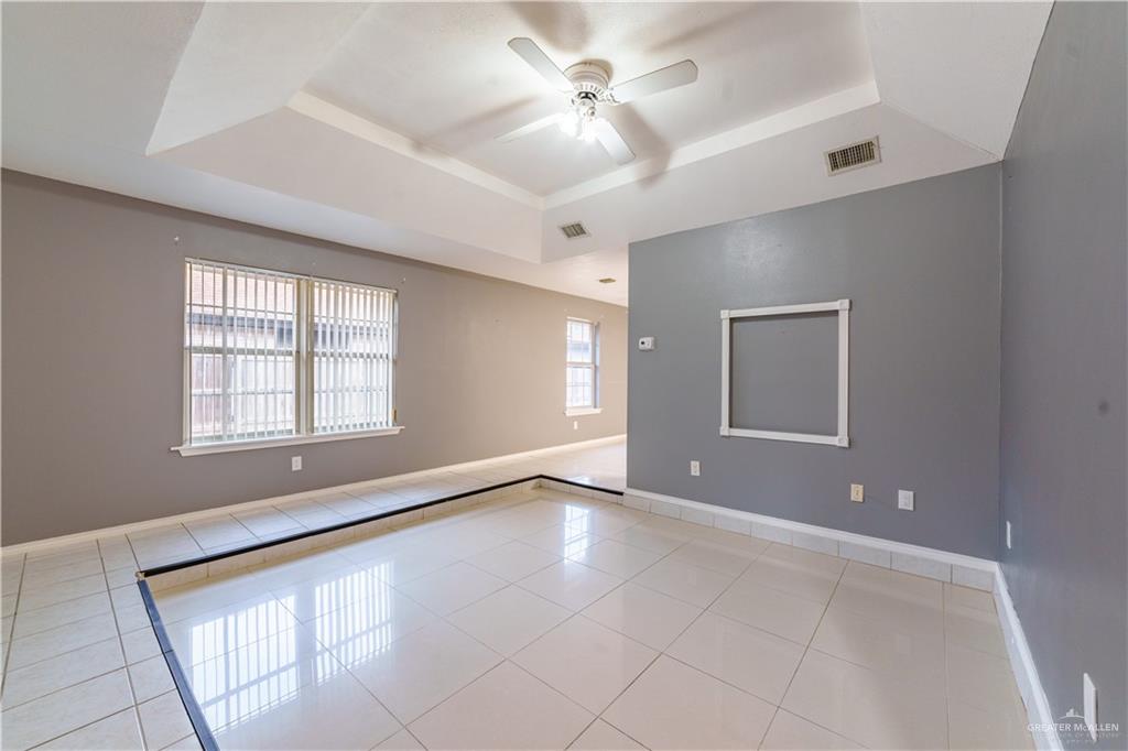 Photo 5 of 1217 El Presidente Avenue