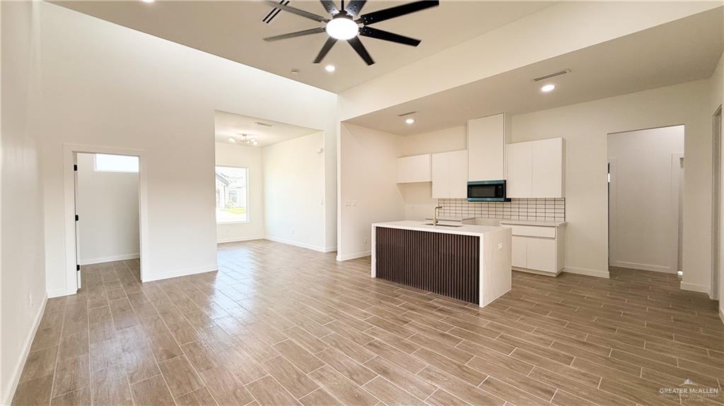 Photo 5 of 5909 Playa Del Sol Street