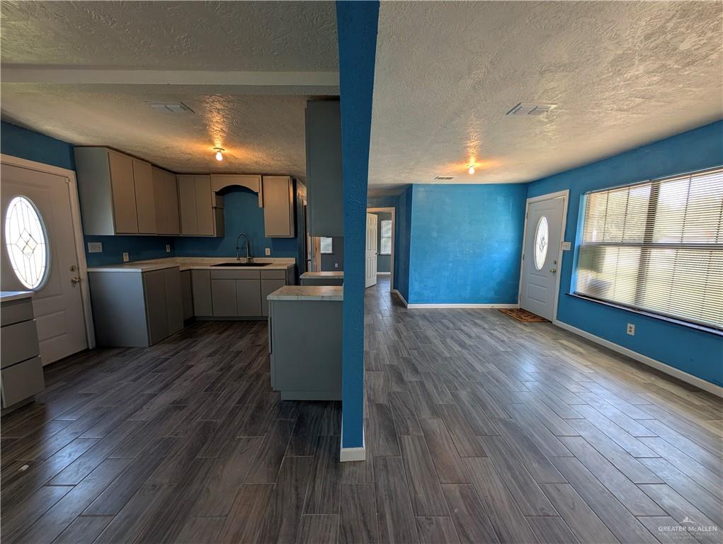 Photo 3 of 4215 Truman Street