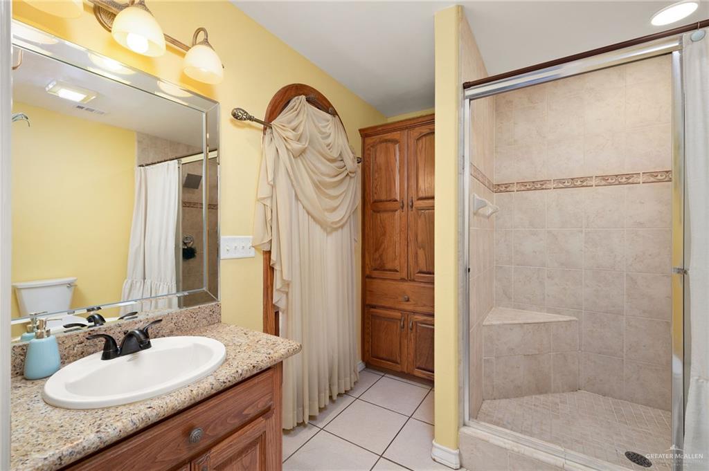 Photo 16 of 405 Anaqua Drive