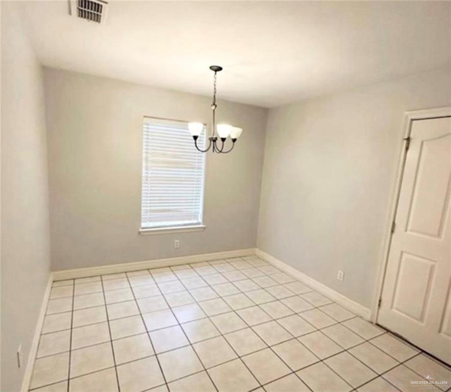 Photo 5 of 612 Resplandor Street