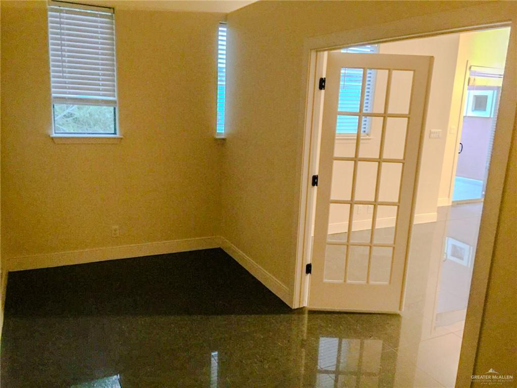 Photo 8 of 1304 Pineridge Avenue #3