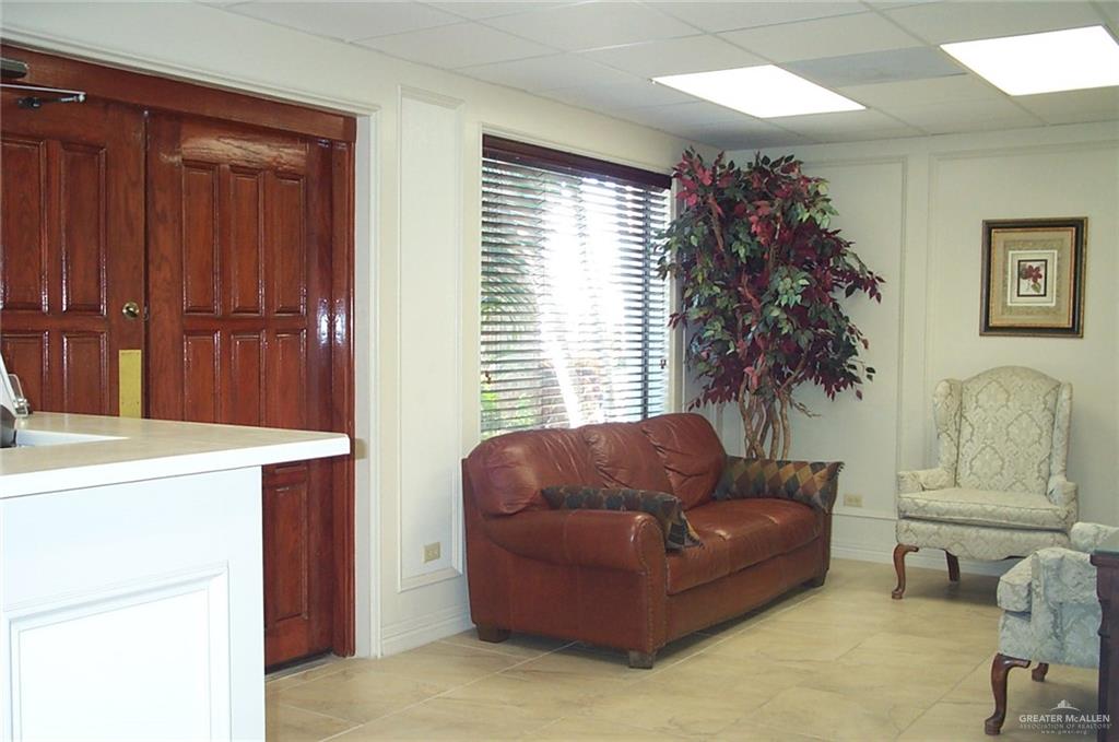 Photo 13 of 520 Pecan Boulevard