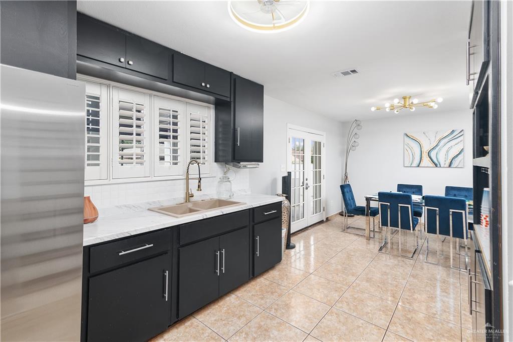 Photo 13 of 3402 Huisache Avenue