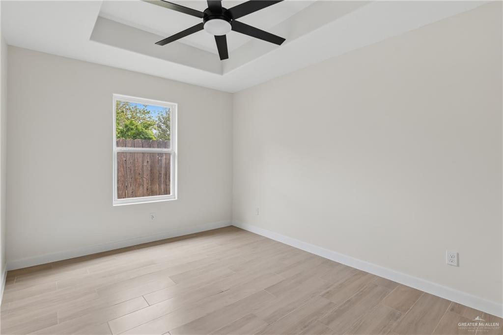 Photo 8 of 213 Bell Street