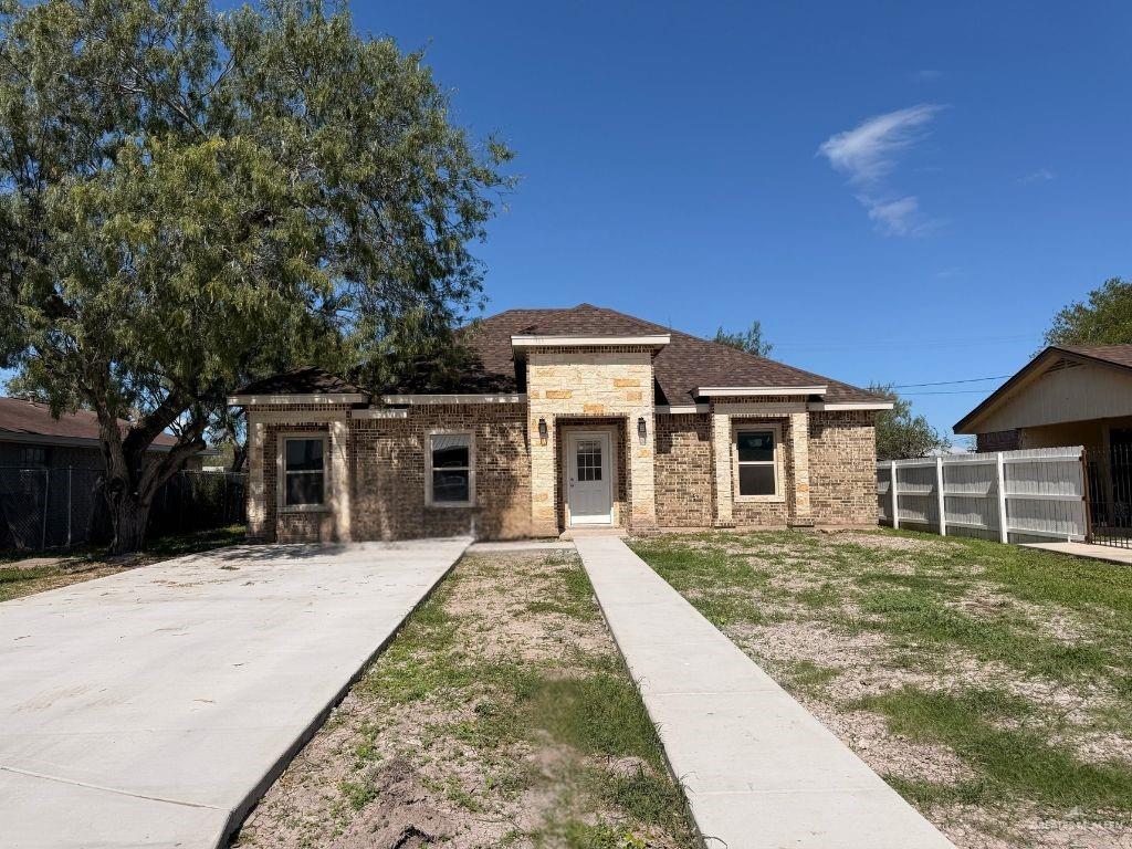 Photo 1 of 717 7th Street, Mercedes