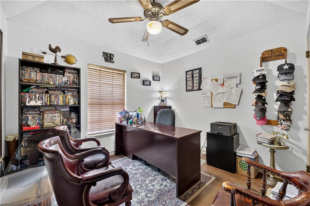 Photo 22 of 205 Lark Avenue