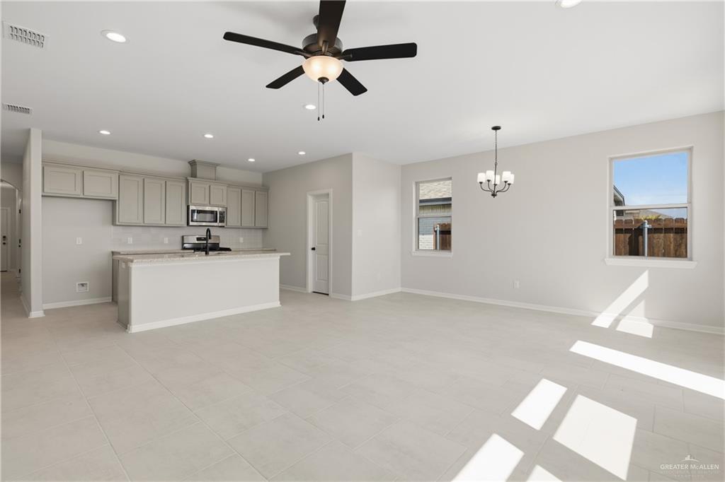 Photo 4 of 15412 Brisas Street