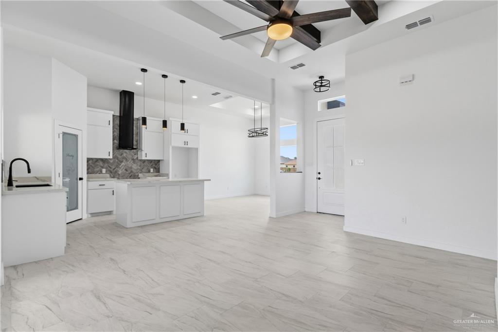 Photo 3 of 1225 Evergreen Avenue