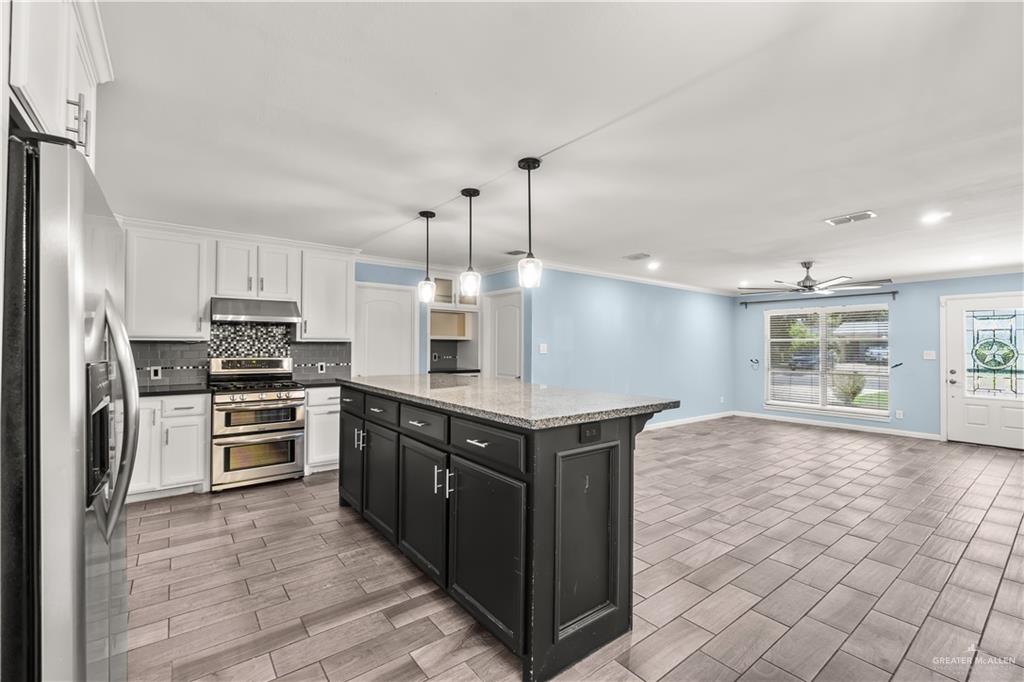 Photo 7 of 1009 Ash Drive