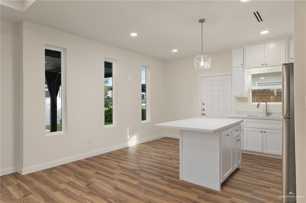Photo 4 of 509 Onyx Avenue
