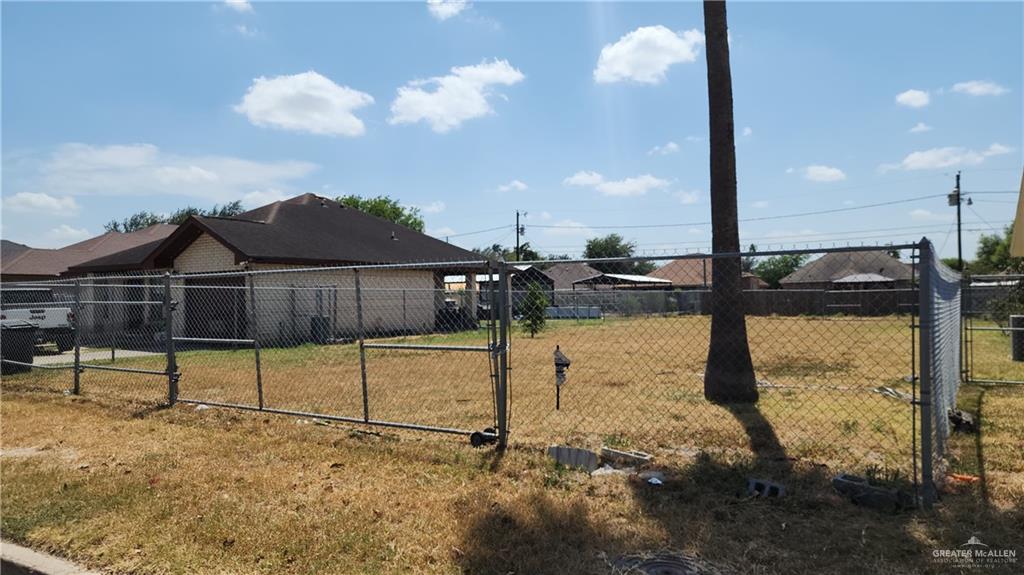 Photo 4 of 505 Linares Street