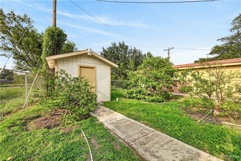 Photo 20 of 613 Sprague Street
