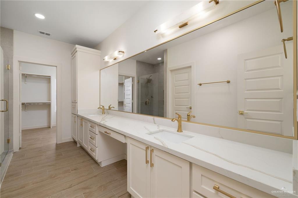 Photo 11 of 2406 San Pascual Street