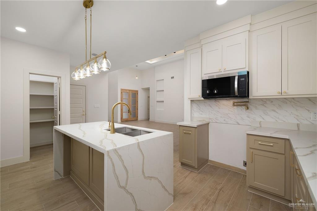 Photo 9 of 2406 San Pascual Street