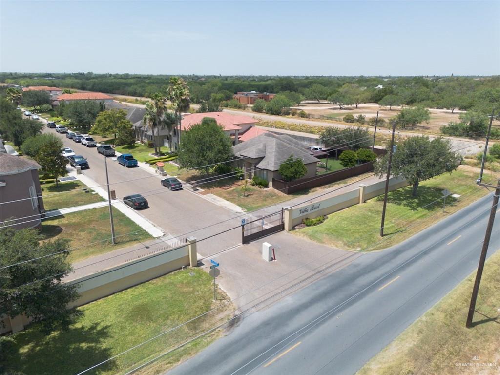 Photo 9 of 2105 Villa Real Drive
