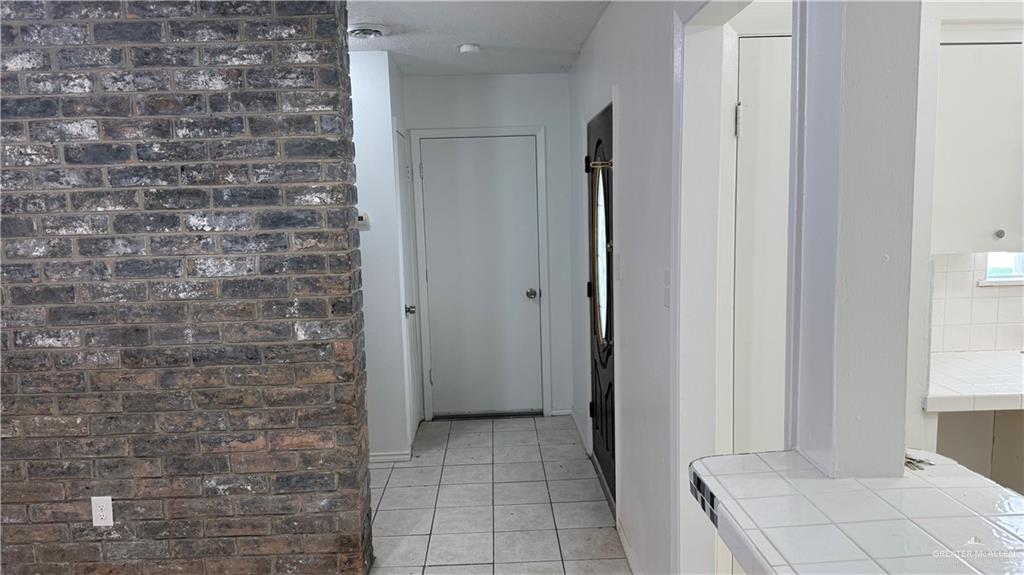 Photo 4 of 2221 Whitewing Avenue