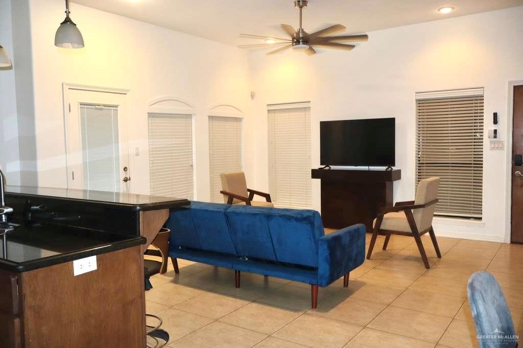 Photo 8 of 2805 Mimosa Street #1