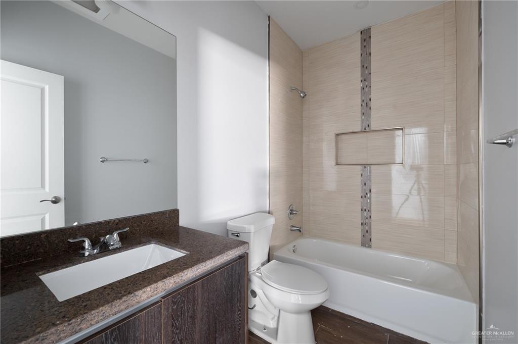 Photo 6 of 3409 Fuerte Avenue #2