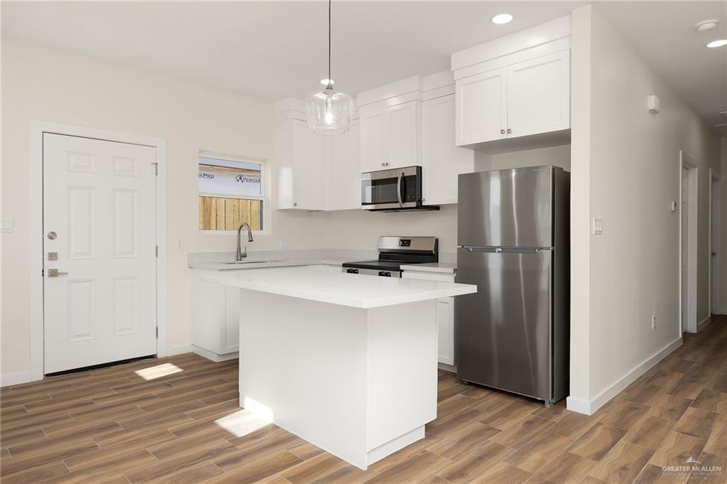 Photo 7 of 609 Onyx Avenue #2