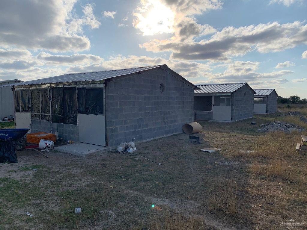 Photo 3 of 15412 FM 490