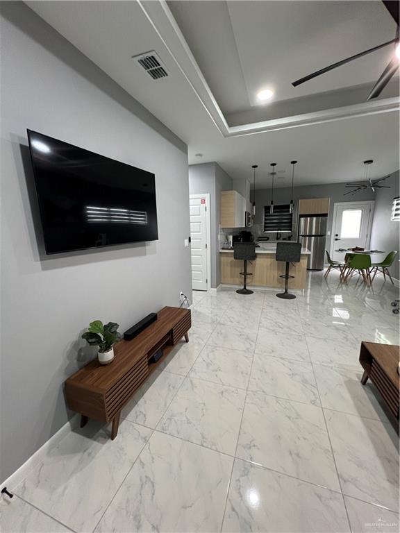 Photo 3 of 1421 Iris Avenue #1