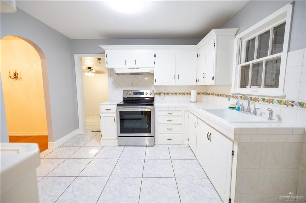 Photo 5 of 704 6th Street
