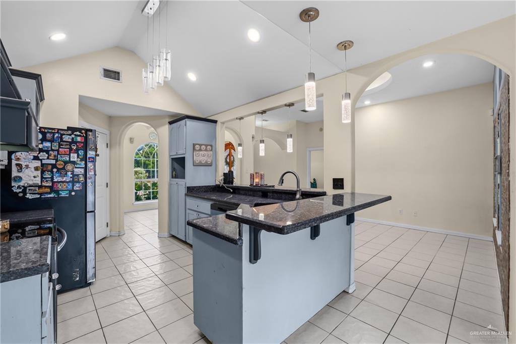 Photo 6 of 3507 Mockingbird Avenue