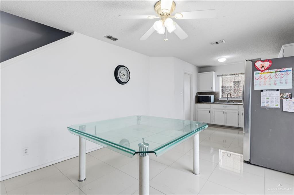 Photo 5 of 3101 San Antonio Avenue