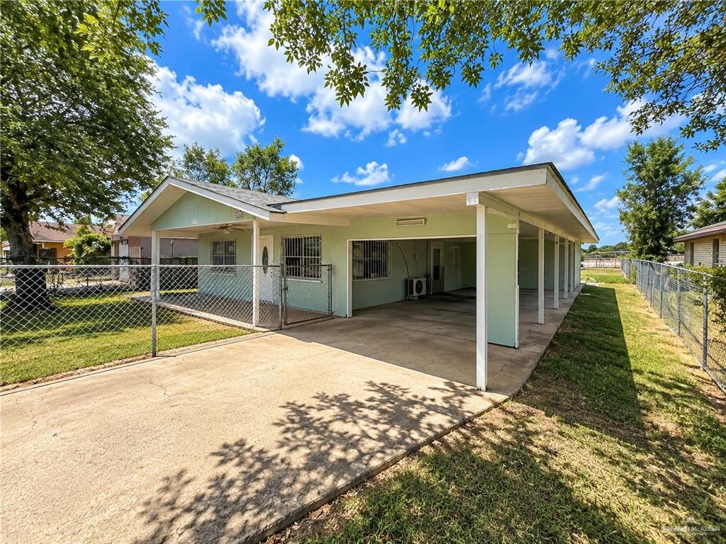 Photo 2 of 2606 Lissner Avenue