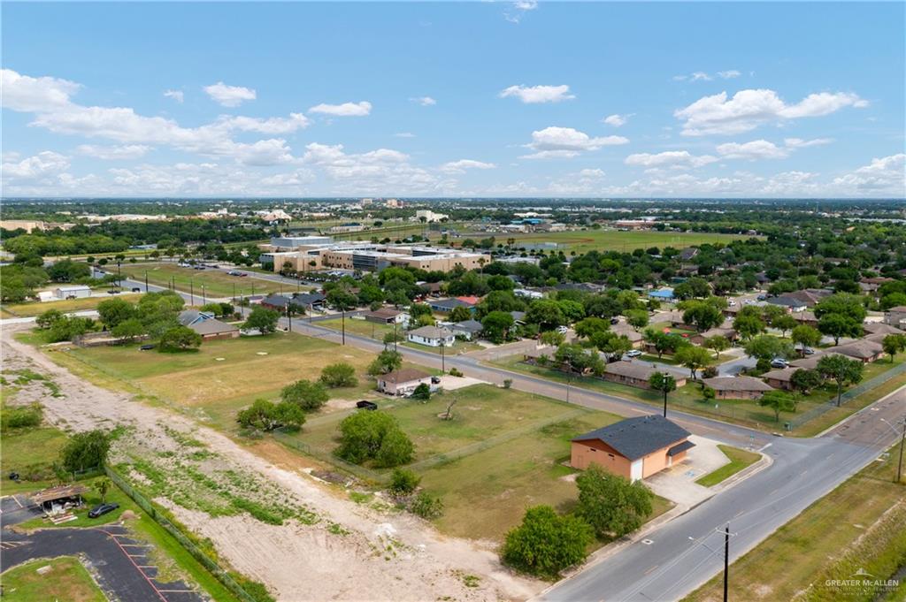 Photo 5 of 2025 Lozano Street