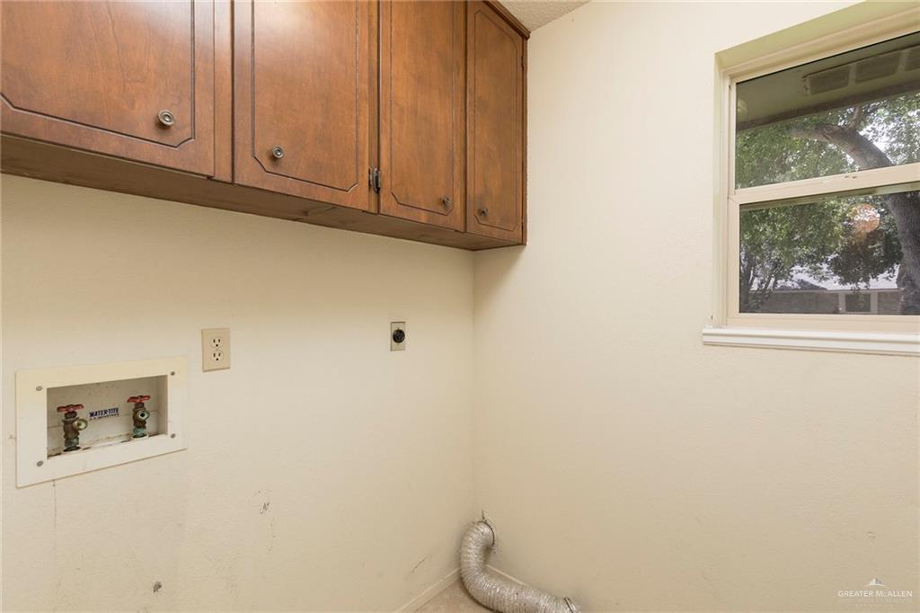 Photo 18 of 100 Iris Avenue