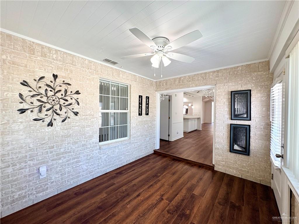 Photo 15 of 103 Saturn Street