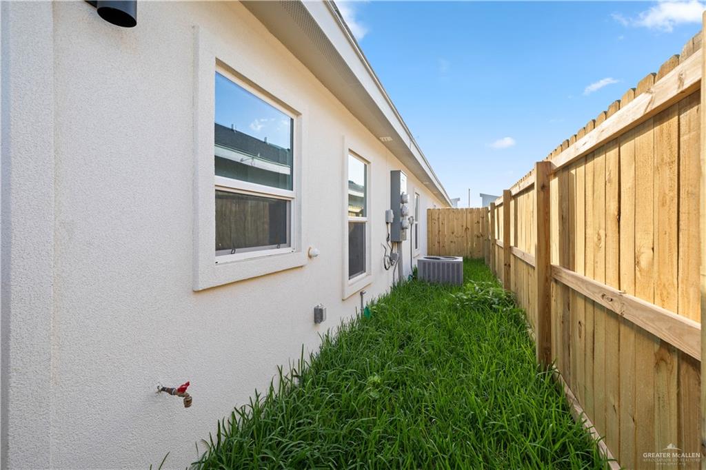 Photo 18 of 405 Onyx Avenue #4