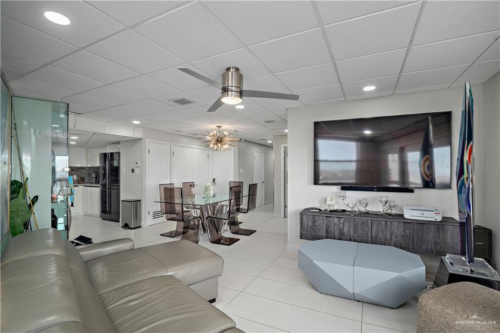 Photo 7 of 4901 Laguna Boulevard