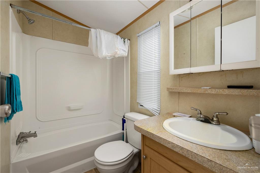 Photo 8 of 5645 Bionas Street