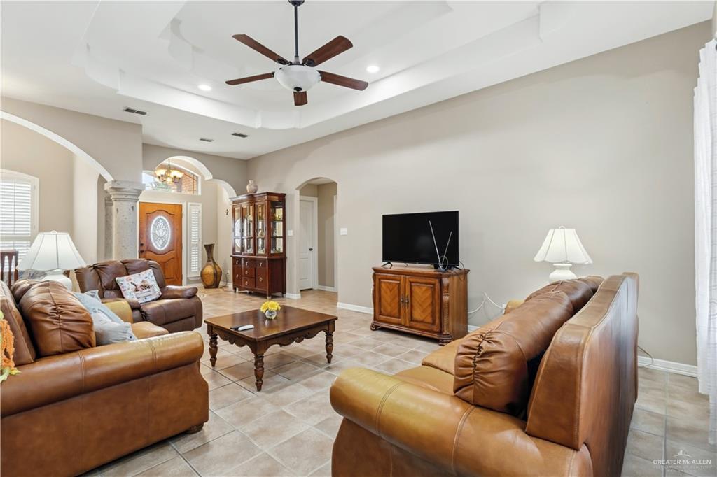 Photo 6 of 1600 Oak Ridge Drive