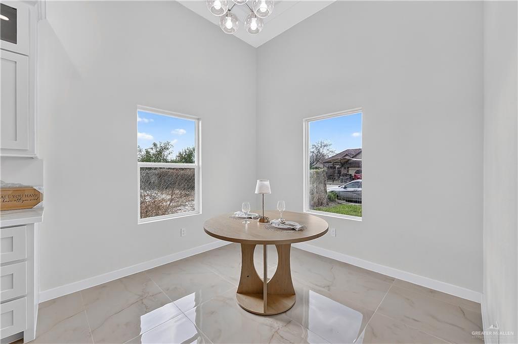 Photo 6 of 1001 Falcon Avenue