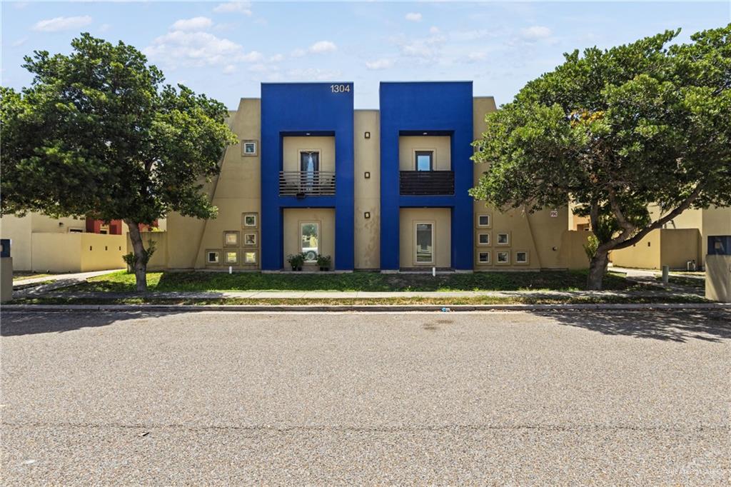 Photo 2 of 1304 Camelia Avenue #3