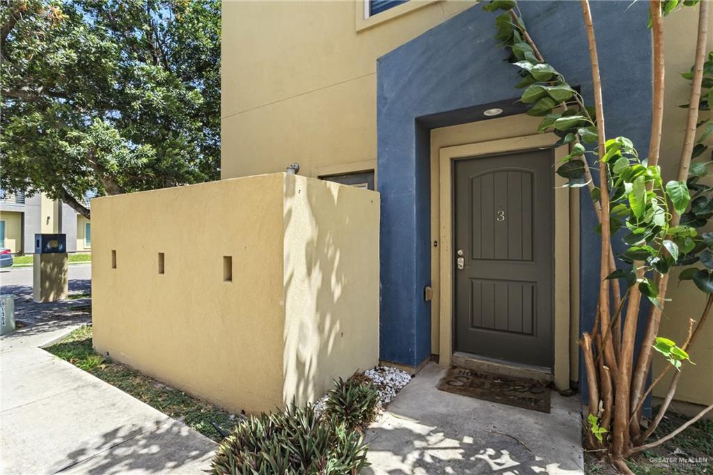 Photo 3 of 1304 Camelia Avenue #3