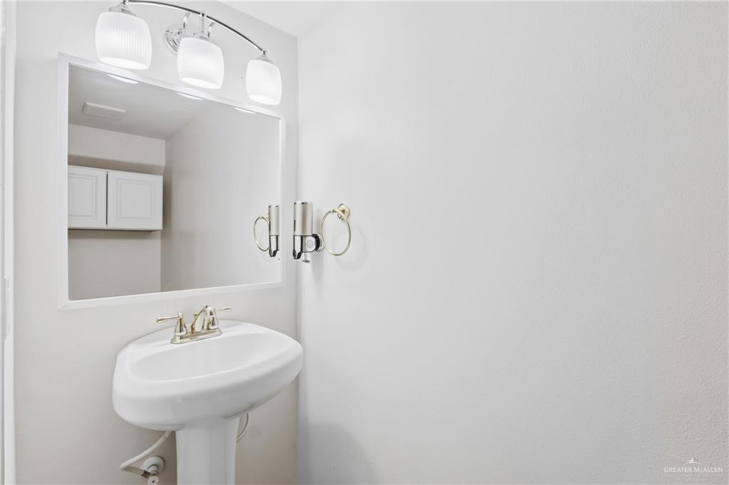 Photo 9 of 1304 Camelia Avenue #3