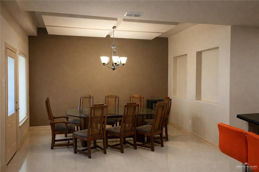 Photo 4 of 1616 Ventura Drive