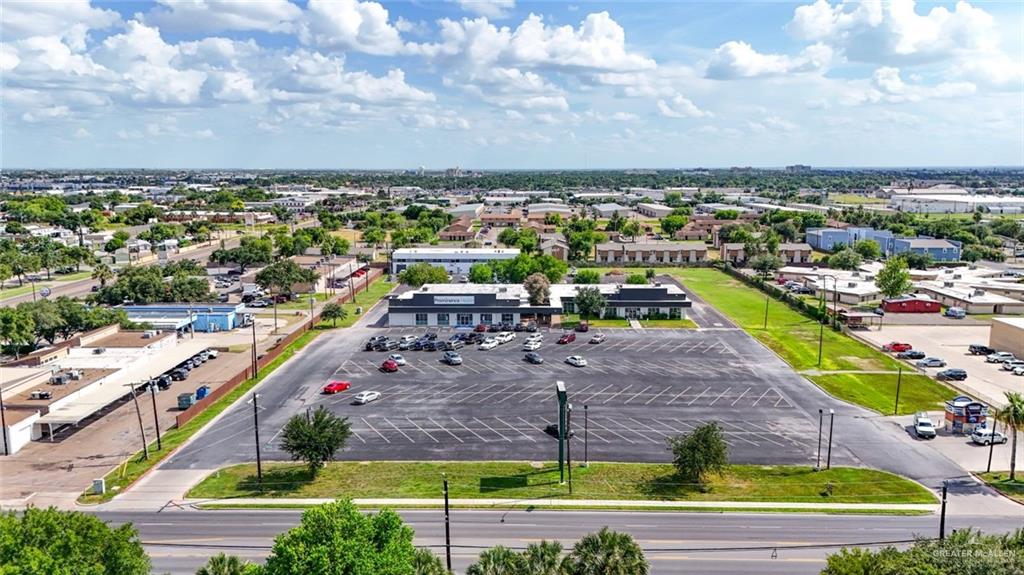 Photo 2 of 500 Hackberry Avenue