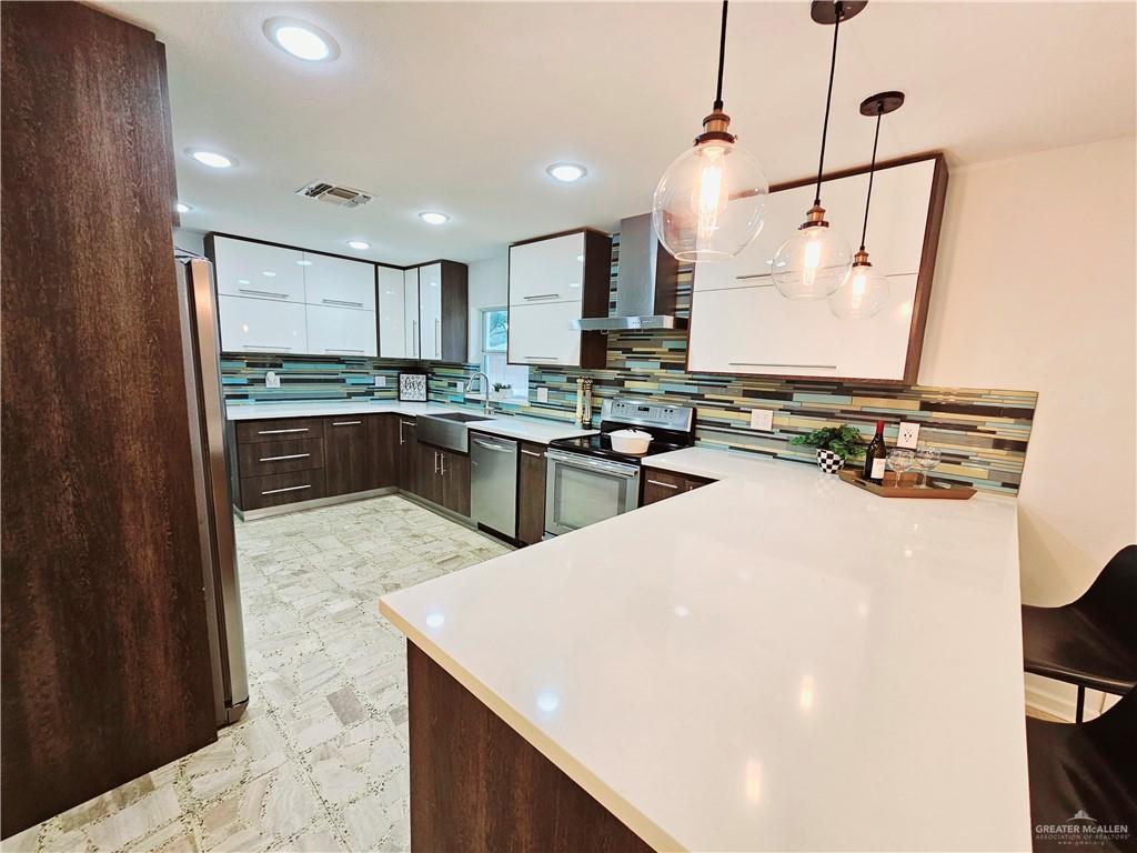 Photo 6 of 1122 Highland Avenue