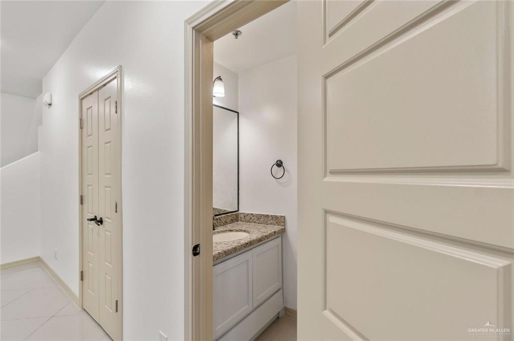 Photo 5 of 1200 Pineridge Avenue #4