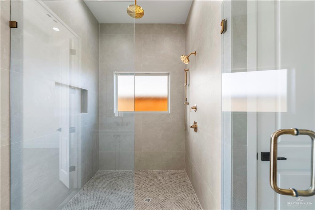 Photo 7 of 10015 33rd Lane