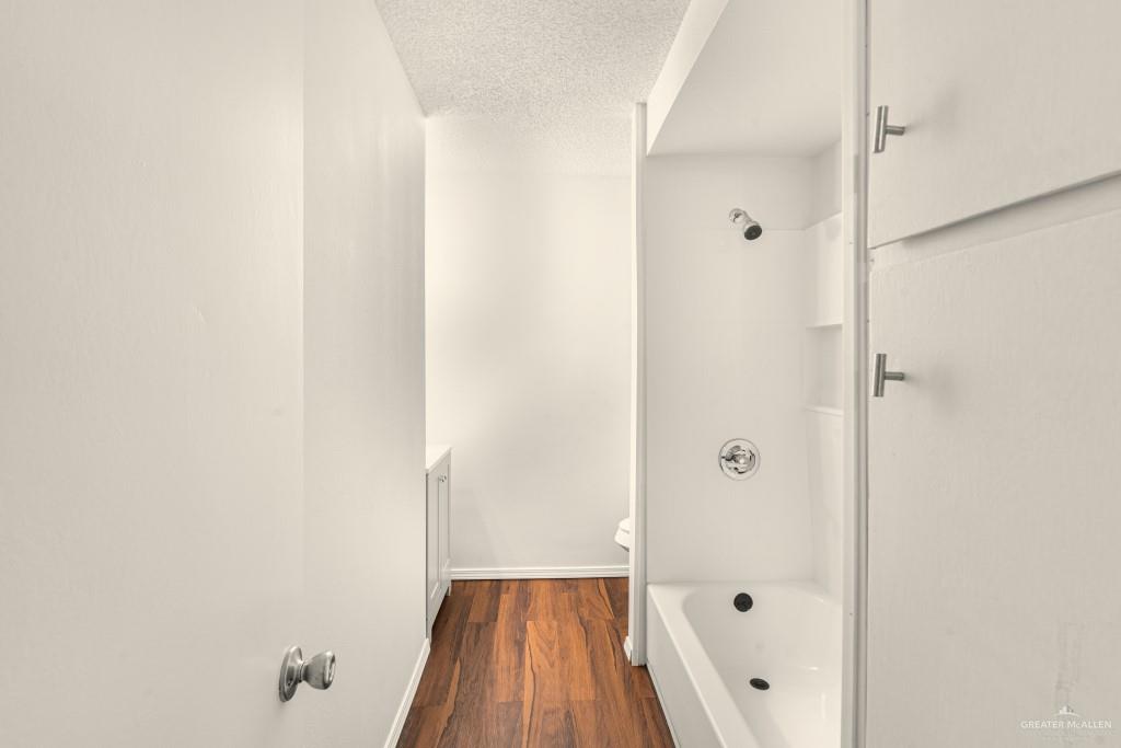 Photo 10 of 1600 Bridge Avenue #206