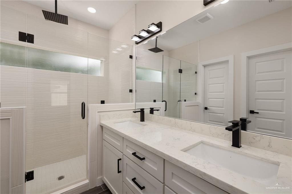 Photo 8 of 2907 Dhalia Drive