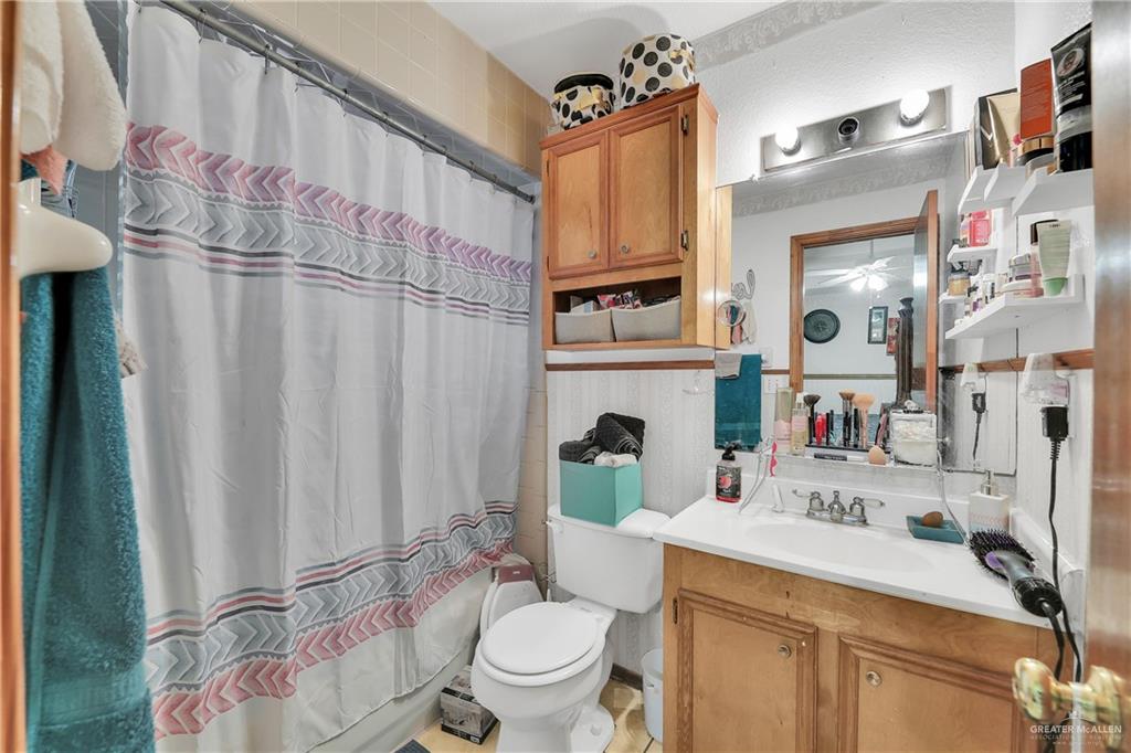 Photo 9 of 1903 Camelia Avenue
