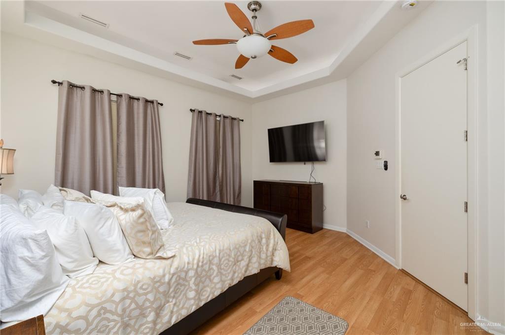 Photo 9 of 4708 Tyler Avenue